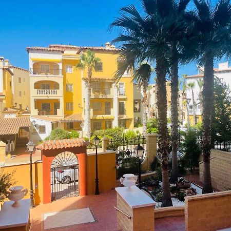 Beach Apartament In Torrevieja Kültér fotó