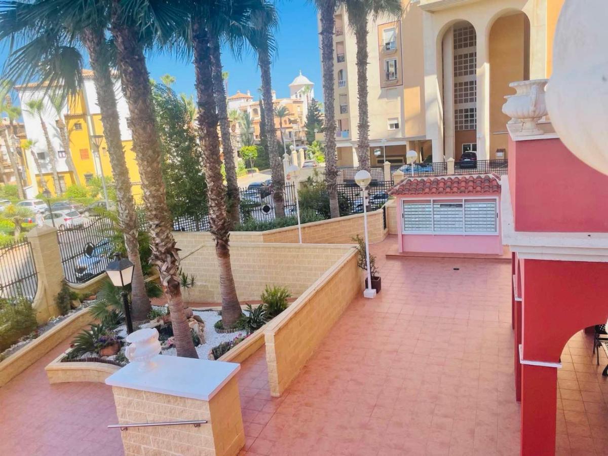 Beach Apartament In Torrevieja Kültér fotó