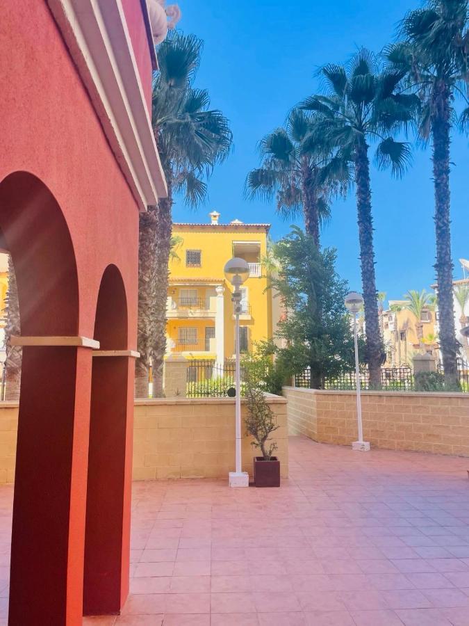 Beach Apartament In Torrevieja Kültér fotó