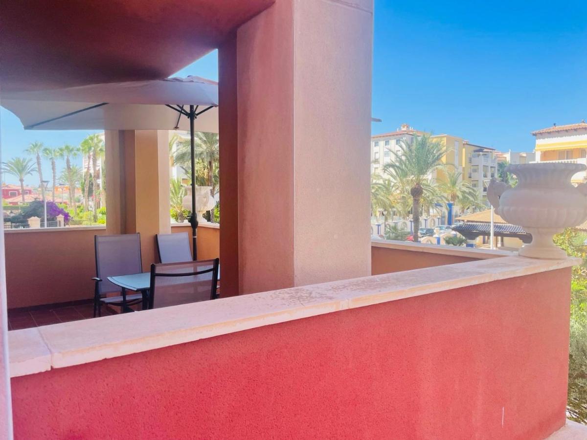 Beach Apartament In Torrevieja Kültér fotó